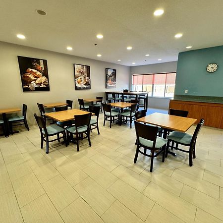 Days Inn & Suites By Wyndham MadisonMadison  Kültér fotó