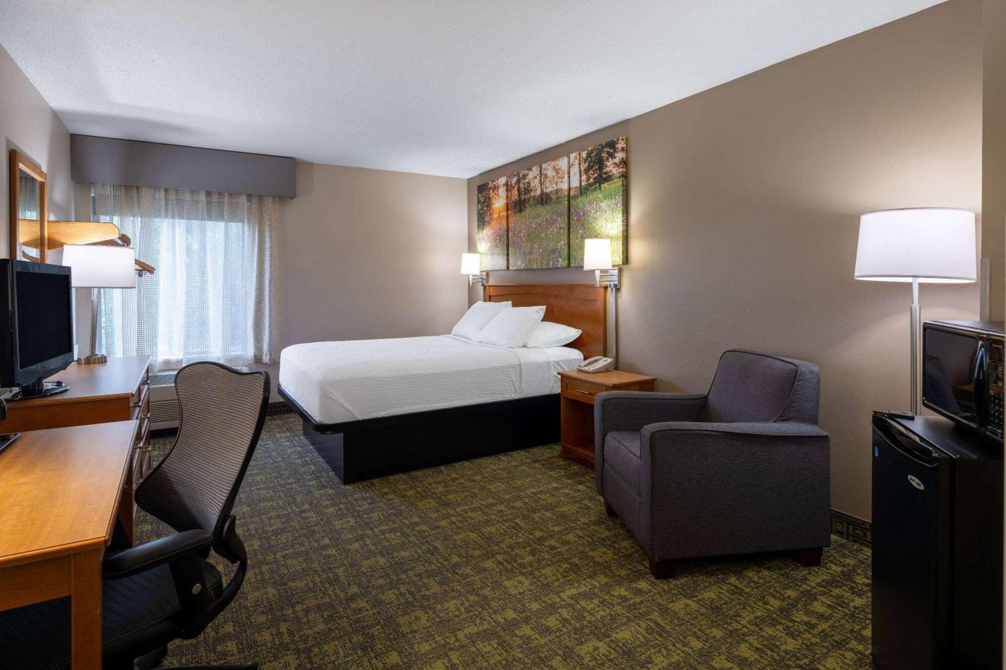 Days Inn & Suites By Wyndham MadisonMadison  Kültér fotó