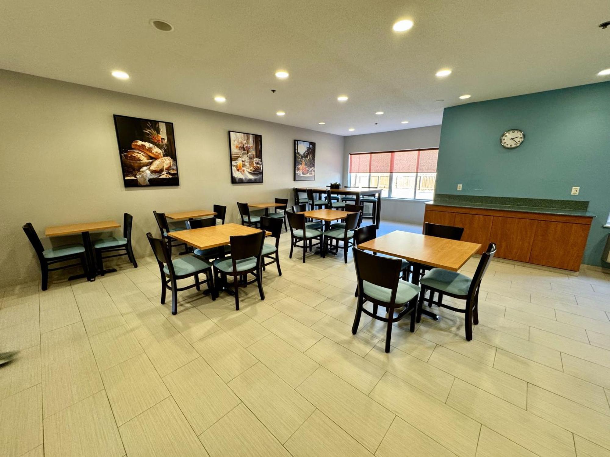 Days Inn & Suites By Wyndham MadisonMadison  Kültér fotó