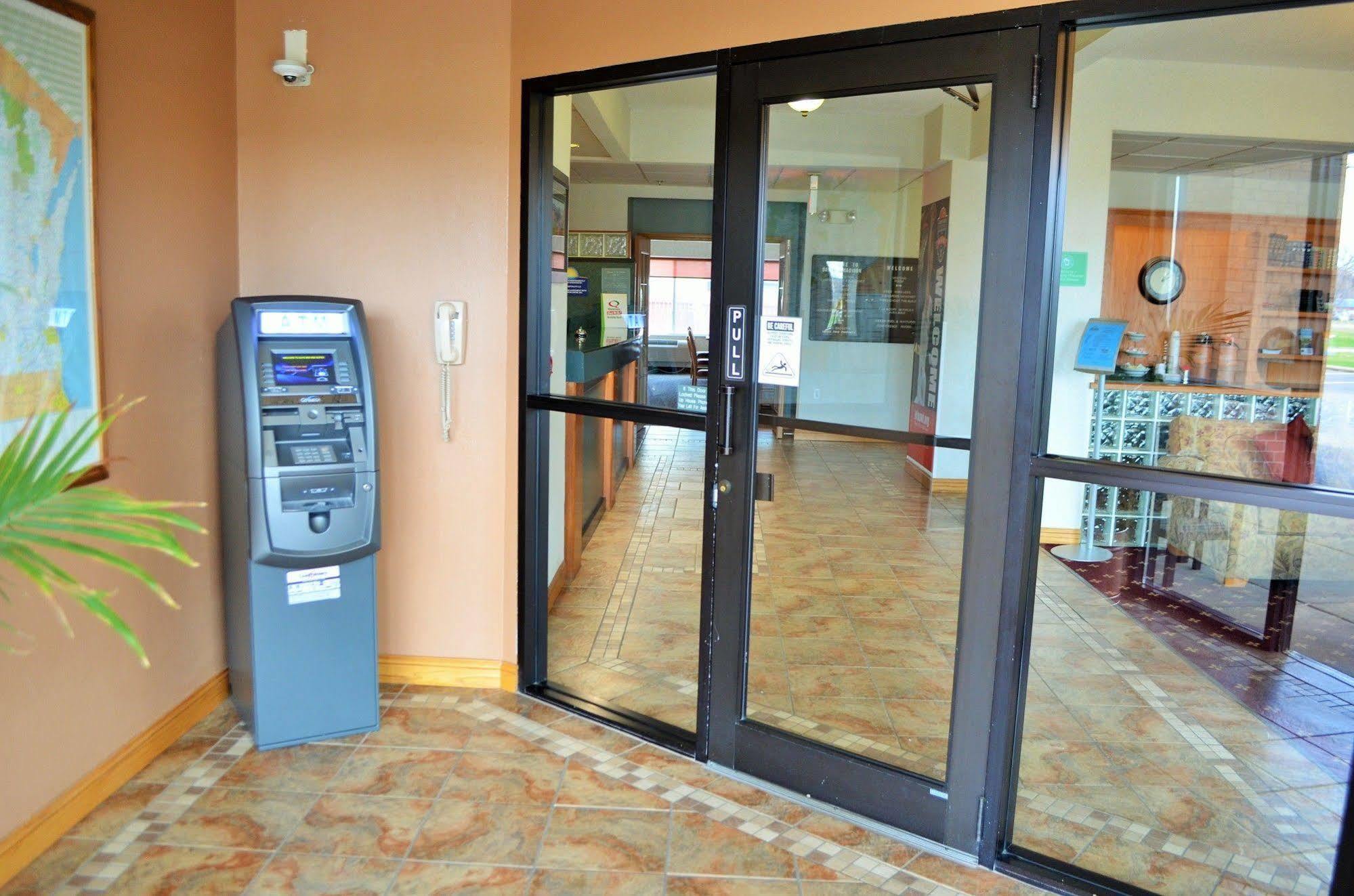 Days Inn & Suites By Wyndham MadisonMadison  Kültér fotó